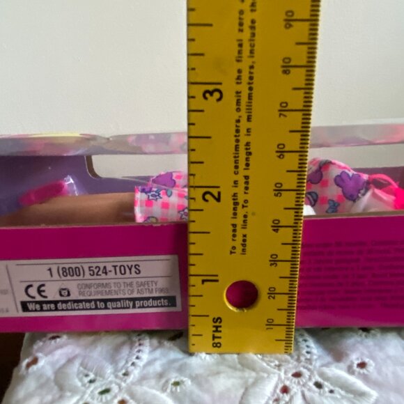 Vintage 90’s Easter Barbie Doll Special Edition 1996 Mattel, New in box - Picture 9 of 9